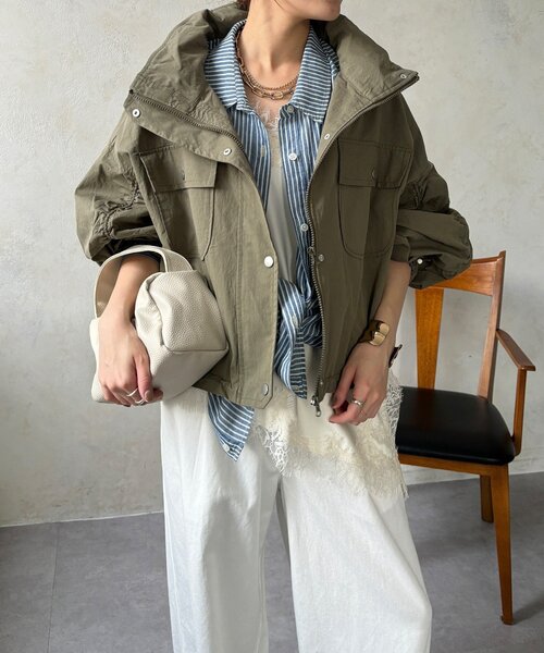 DouDou(ドゥドゥ)の「【WEB限定】ドロストボリュームスリーブブルゾン(その他アウター・レディース・ベージュ/カーキ/ブラック・FREE)」の1枚目の写真