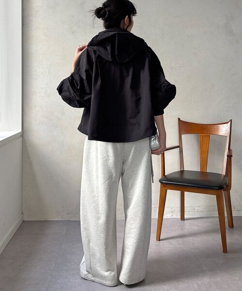 DouDou(ドゥドゥ)の「【WEB限定】ドロストボリュームスリーブブルゾン(その他アウター・レディース・ベージュ/カーキ/ブラック・FREE)」の5枚目の写真