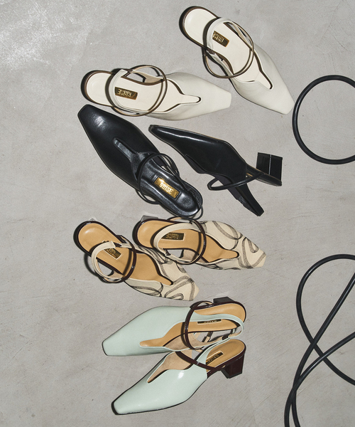 GRISE（グリーズ）の「《追加》GRISE4cmナロースクエアウェーブスリングバック（パンプス・レディース・ベージュ・25cm/24.5cm/24cm/23.5cm/23cm/22.5cm/22cm）」の3枚目の写真