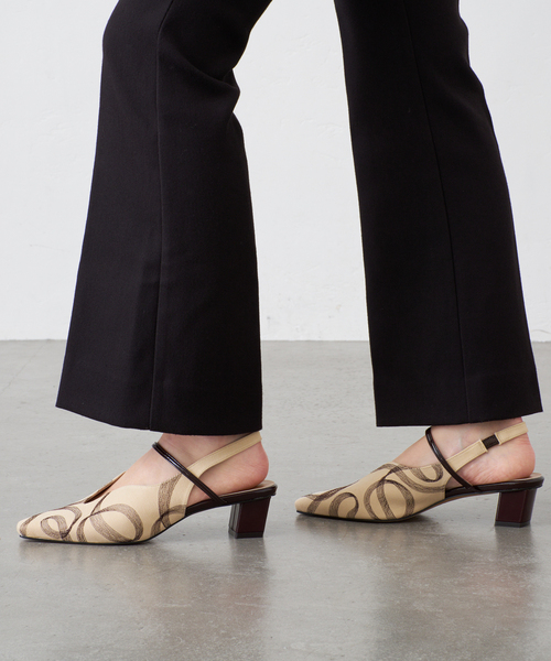 GRISE（グリーズ）の「《追加》GRISE4cmナロースクエアウェーブスリングバック（パンプス・レディース・ベージュ・25cm/24.5cm/24cm/23.5cm/23cm/22.5cm/22cm）」の20枚目の写真