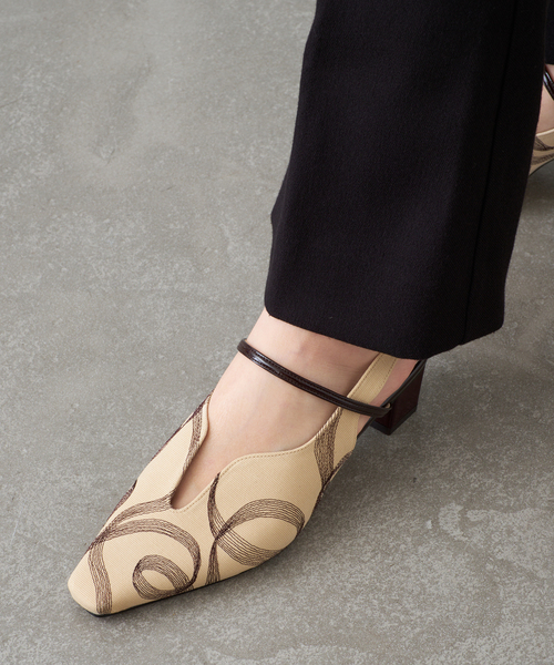 GRISE（グリーズ）の「《追加》GRISE4cmナロースクエアウェーブスリングバック（パンプス・レディース・ベージュ・25cm/24.5cm/24cm/23.5cm/23cm/22.5cm/22cm）」の22枚目の写真