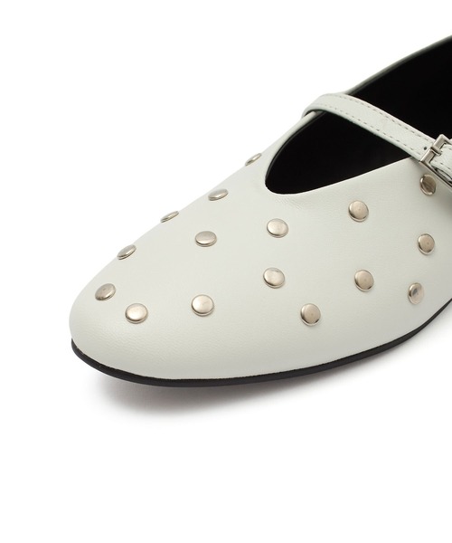 REMME（レメ）の「(REMME)STUDS MARY JANE PUMPS（その他シューズ・レディース・ブラック/ホワイト・23cm/25cm/24cm）」の14枚目の写真