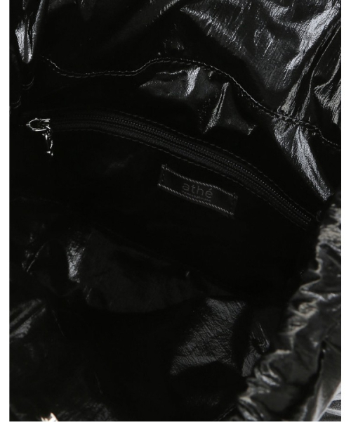 athe（アテ）の「[RUBAN] グロッシーブラックリボンバックパック兼ショルダーバッグ S AABA6E910BK（バックパック/リュック・レディース・ブラック・FREE）」の5枚目の写真