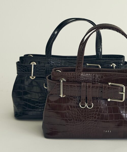 mline（エムライン）の「[mline] loti クロコワイド ボストンバッグ（ボストンバッグ・レディース・ブラック/ボルドー・ONE SIZE）」の2枚目の写真