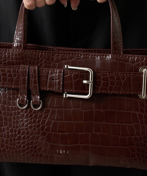 mline（エムライン）の「[mline] loti クロコワイド ボストンバッグ（ボストンバッグ・レディース・ブラック/ボルドー・ONE SIZE）」の5枚目の写真