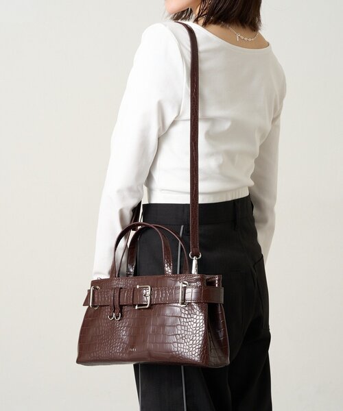 mline（エムライン）の「[mline] loti クロコワイド ボストンバッグ（ボストンバッグ・レディース・ブラック/ボルドー・ONE SIZE）」の4枚目の写真