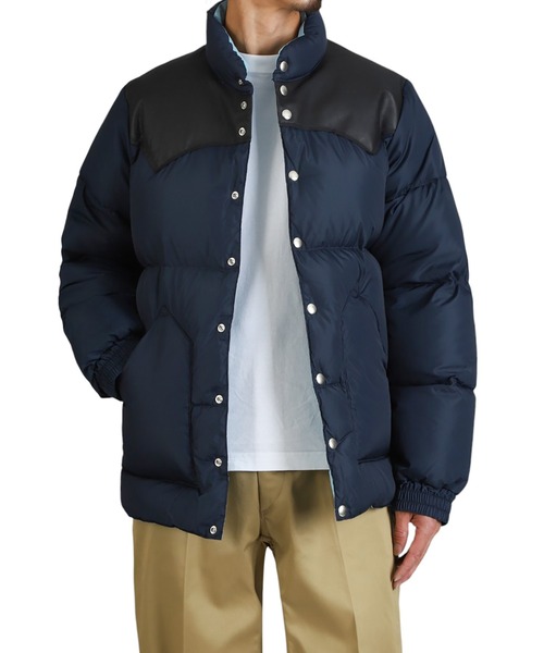 Rocky Mountain FeatherBed（ロッキー マウンテン フェザーベッド）の「ROCKY MOUNTAIN / ロッキーマウンテンフェザーベッド：DOWN JACKET：200-252-05[STD]（ダウンジャケット/コート・メンズ・プラム/ネイビー・42/44）」の4枚目の写真