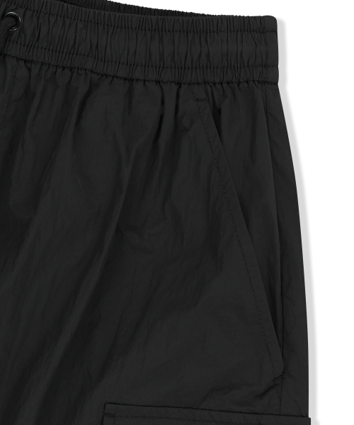 BROWNBREATH(ブラウンブレス)の「TAG NYLON CARGO HALF PANTS - BLACK(その他パンツ・レディース・その他・SMALL/MEDIUM/LARGE/X-LARGE)」の4枚目の写真