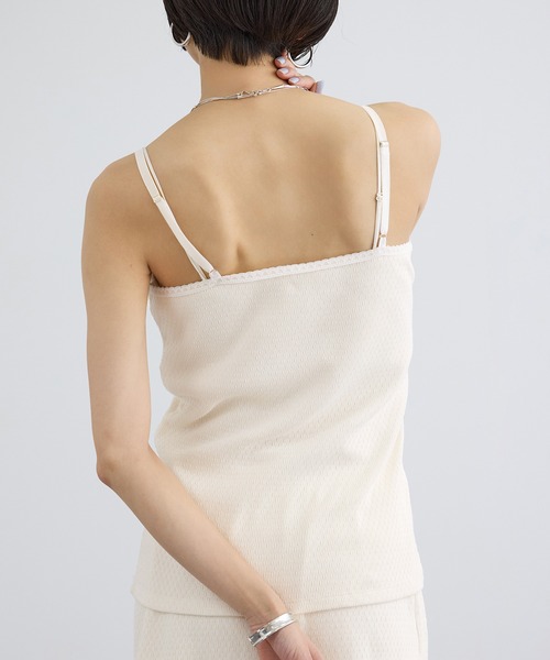 SALON adam et rope'（サロン アダム エ ロペ）の「【Angie La La for SALON】GENTLE intimate レースキャミソール（キャミソール・レディース・ホワイト/チャコールグレー・FREE）」の4枚目の写真