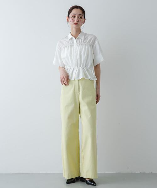 SENSE OF PLACE by URBAN RESEARCH（センスオブプレイスバイアーバンリサーチ）の「クロップドペプラムシャーリングシャツ（シャツ/ブラウス・レディース・ブルー系その他/ホワイト系その他/ベージュ系その他・ONE）」の8枚目の写真