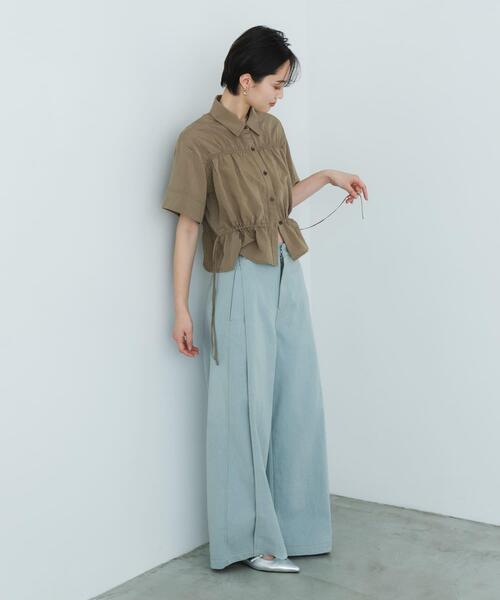 SENSE OF PLACE by URBAN RESEARCH（センスオブプレイスバイアーバンリサーチ）の「クロップドペプラムシャーリングシャツ（シャツ/ブラウス・レディース・ブルー系その他/ホワイト系その他/ベージュ系その他・ONE）」の14枚目の写真