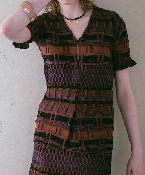 Ruh Dhan(ルーダン)の「Vital Layers Top(カーディガン/ボレロ・レディース・ブラウン/オレンジ/ネイビー・FREE)」の2枚目の写真