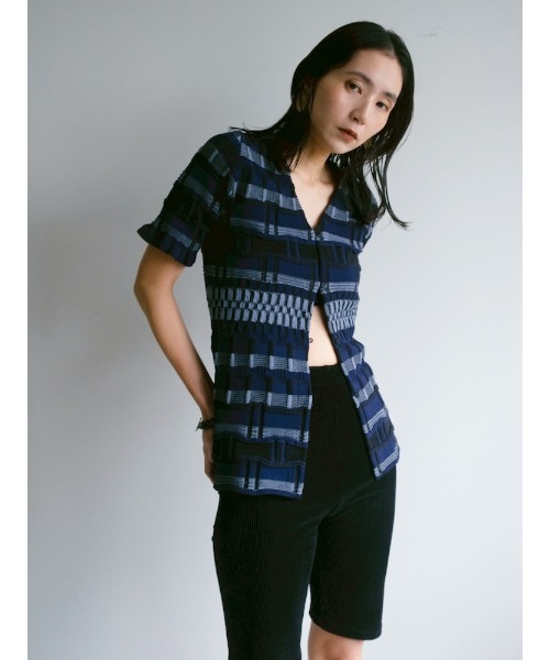 Ruh Dhan(ルーダン)の「Vital Layers Top(カーディガン/ボレロ・レディース・ブラウン/オレンジ/ネイビー・FREE)」の4枚目の写真