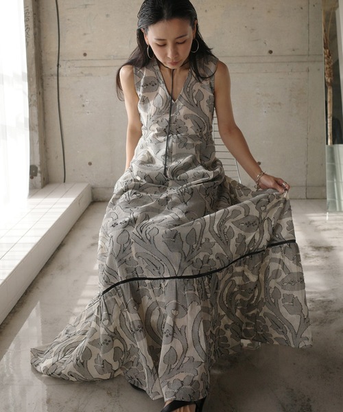 Ameri（アメリ）の「MEDI KITTY V NECK DRESS（ドレス）」 - WEAR