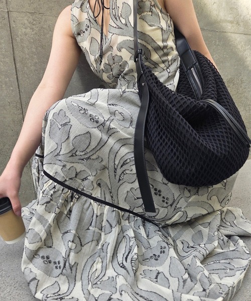 Ameri（アメリ）の「MEDI KITTY V NECK DRESS（ドレス）」 - WEAR