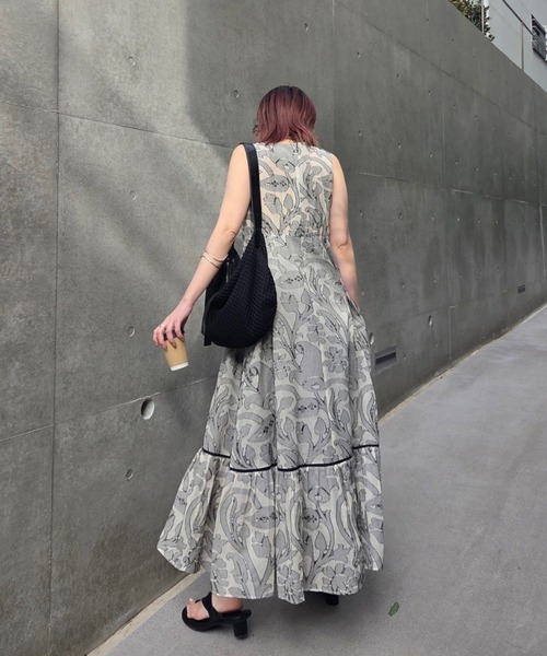 Ameri（アメリ）の「MEDI KITTY V NECK DRESS（ドレス）」 - WEAR
