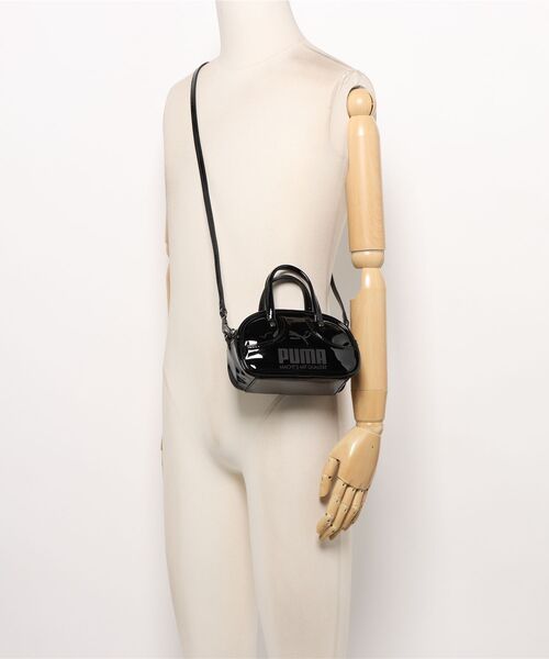PUMA(プーマ)の「PUMA プーマ U 1976 MICRO GRIP BAG バッグ 091824 02BK(ボディバッグ/ウエストポーチ・メンズ・ブラック・FREE)」の2枚目の写真