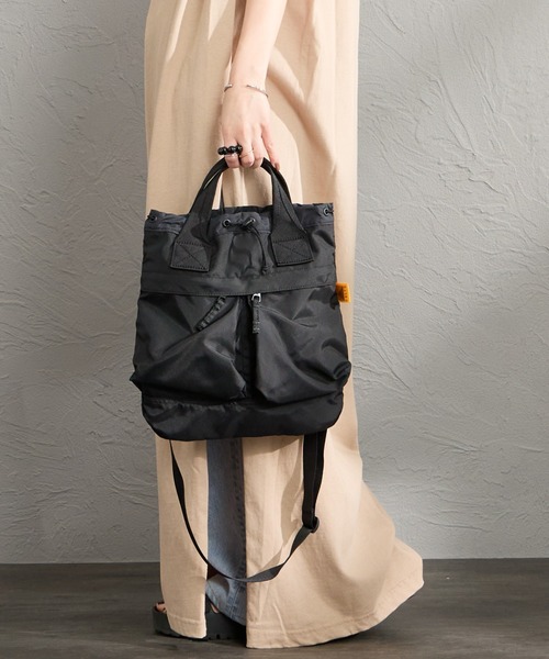 KELTY（ケルティ）の「[KELTY/ケルティ] 80S ヘルメット 2WAYショルダーバッグ（ショルダーバッグ・レディース・ブラック・ONE SIZE）」の2枚目の写真