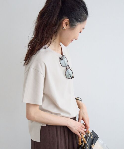 le.coeur blanc(ルクールブラン)の「【撥水・撥油・防汚】LAUMIERETシャツ(Tシャツ/カットソー・レディース・ブラウン/オフホワイト/ベージュ・38)」の11枚目の写真