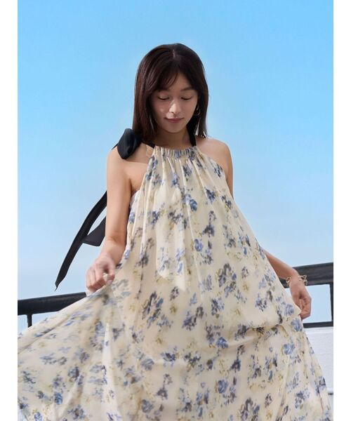 LAGUNAMOON(ラグナムーン)の「フローラルアメスリワンピース 【夏服】(ワンピース・レディース・レッド/イエロー・MEDIUM/SMALL)」の3枚目の写真