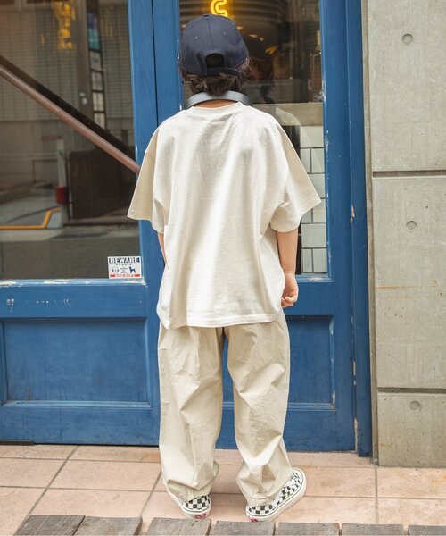 BREEZE（ブリーズ）の「【リンク】B NEWJACK グラフィック半袖Tシャツ（Tシャツ/カットソー・キッズ・オフホワイト/ブラック/エメラルド/アイボリー/ダークブラウン/ライム/レッド/オレンジ/ロイヤルブルー/ダークグリーン・90/110/150/130/140/160/120/100）」の15枚目の写真