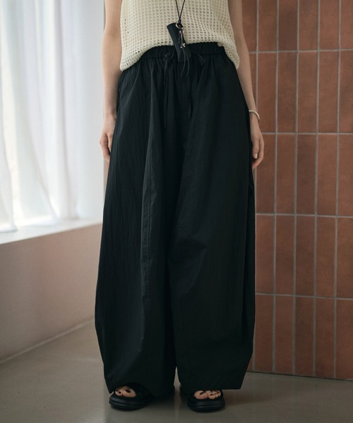 LAULEN(ローレン)の「cotton blend cocoon balloon pants /コットンブレンドコクーンバルーンパンツ(その他パンツ・レディース・ベージュ/ホワイト/ブラック・FREE)」の3枚目の写真
