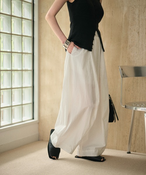 LAULEN(ローレン)の「cotton blend cocoon balloon pants /コットンブレンドコクーンバルーンパンツ(その他パンツ・レディース・ベージュ/ホワイト/ブラック・FREE)」の4枚目の写真