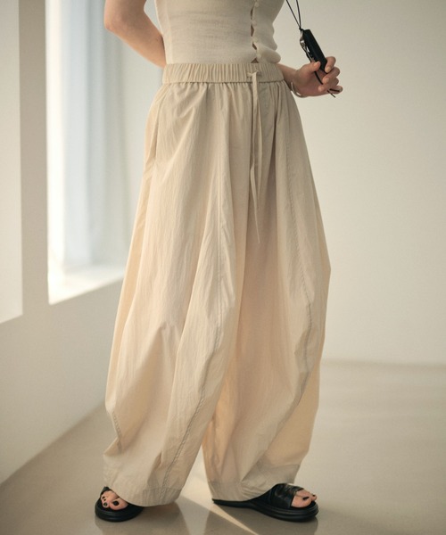 LAULEN(ローレン)の「cotton blend cocoon balloon pants /コットンブレンドコクーンバルーンパンツ(その他パンツ・レディース・ベージュ/ホワイト/ブラック・FREE)」の16枚目の写真