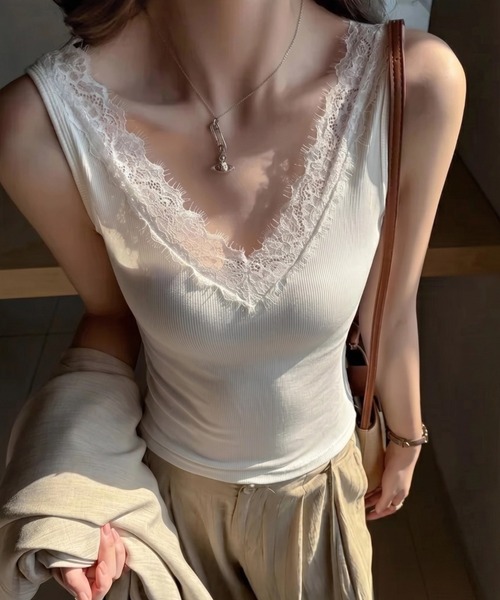 yuue' ( wear )(ユーイ)の「Vネックレース付きリブタンクトップ(タンクトップ・レディース・ブラック/ホワイト・L/M)」の2枚目の写真