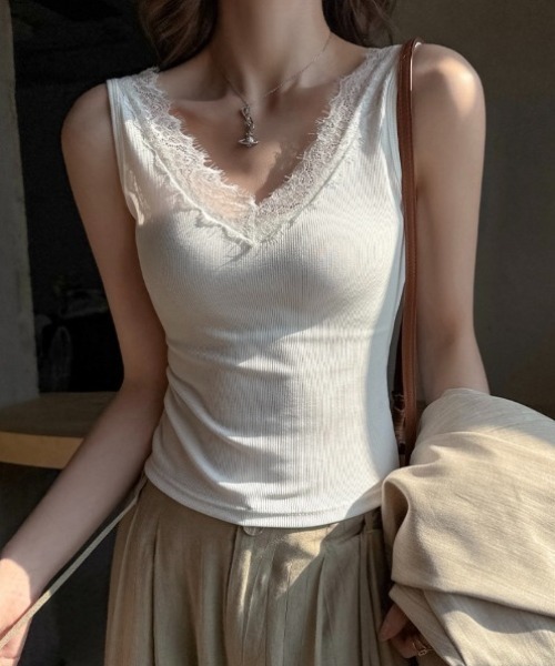 yuue' ( wear )(ユーイ)の「Vネックレース付きリブタンクトップ(タンクトップ・レディース・ブラック/ホワイト・L/M)」の7枚目の写真