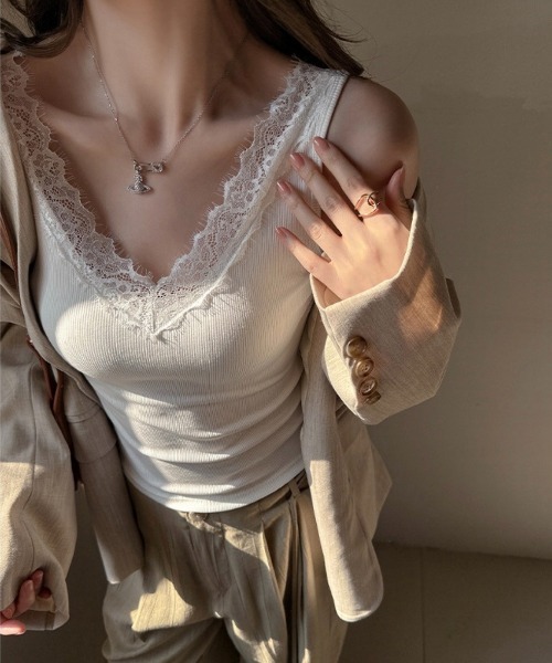yuue' ( wear )(ユーイ)の「Vネックレース付きリブタンクトップ(タンクトップ・レディース・ブラック/ホワイト・L/M)」の5枚目の写真