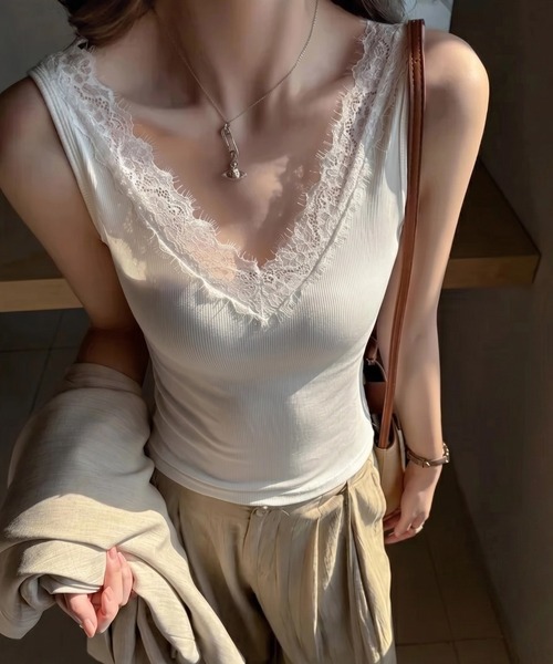 yuue' ( wear )(ユーイ)の「Vネックレース付きリブタンクトップ(タンクトップ・レディース・ブラック/ホワイト・L/M)」の6枚目の写真