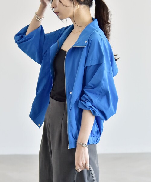 quaranciel(カランシエル)の「quaranciel:〈接触冷感/UVカット/撥水〉マルチファンクション ライト ブルゾン(ブルゾン・レディース・ベージュ/ブルー・ONE SIZE)」の17枚目の写真