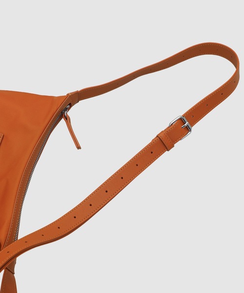 MM6 Maison Margiela（ｴﾑｴﾑｼｯｸｽ ﾒｿﾞﾝ ﾏﾙｼﾞｪﾗ）の「BORSA TRACOLLA（ショルダーバッグ・レディース・その他1/その他2/その他3・UNI）」の7枚目の写真