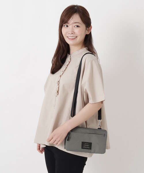 one'sterrace(ワンズテラス)の「JOUET ジョエット マシュマロオーガナイザー(ショルダーバッグ・レディース・ブラック系8/グレー系4/ベージュ系8・99)」の17枚目の写真