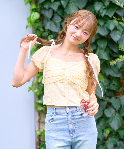 Mi-je(ミジェ)の「ギャザーレースブラウス(チュニック・レディース・レモンイエロー/オフホワイト・F)」の2枚目の写真