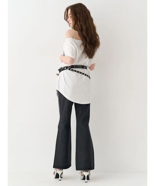 EVRIS（エヴリス）の「モチーフワンショルダーグラフィックトップス（Tシャツ/カットソー・レディース・ホワイト/ブラック/カーキ・FREE）」の21枚目の写真