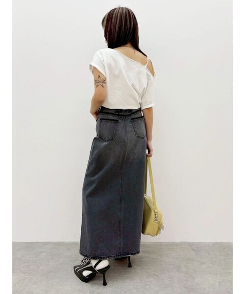 EVRIS(エヴリス)の「モチーフワンショルダーグラフィックトップス(Tシャツ/カットソー・レディース・ホワイト/ブラック/カーキ・FREE)」の7枚目の写真