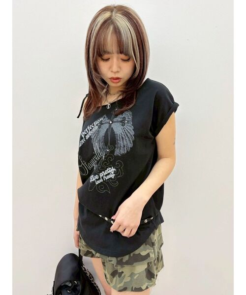 EVRIS(エヴリス)の「モチーフワンショルダーグラフィックトップス(Tシャツ/カットソー・レディース・ホワイト/ブラック/カーキ・FREE)」の13枚目の写真