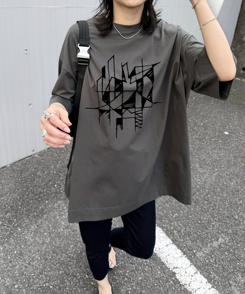JOURNAL STANDARD(ジャーナルスタンダード)の「別注【GAKU*JS】TEE(Tシャツ/カットソー・レディース・グレー/ブラック系その他/ブラックミックス/ボルドー/ホワイト系その他/ホワイト・FREE)」の4枚目の写真