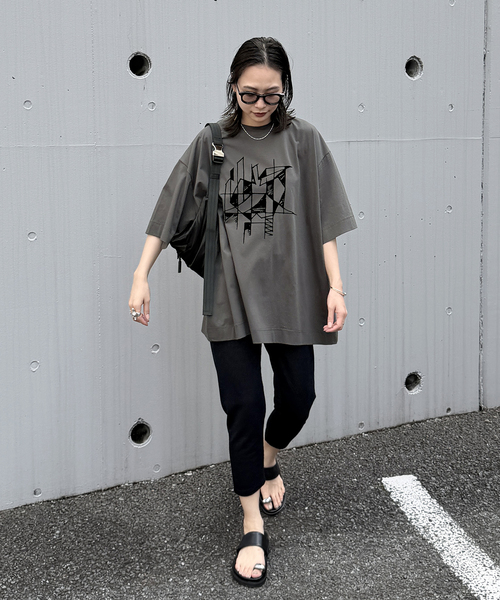 JOURNAL STANDARD(ジャーナルスタンダード)の「別注【GAKU*JS】TEE(Tシャツ/カットソー・レディース・グレー/ブラック系その他/ブラックミックス/ボルドー/ホワイト系その他/ホワイト・FREE)」の16枚目の写真