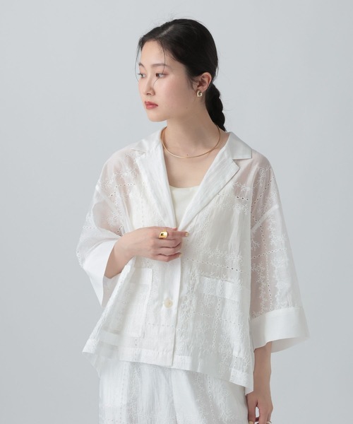 LEPSIM(レプシィム)の「オーガンジー刺繍5分袖ジャケット 643499(その他アウター・レディース・ブラウン/ブラック/オフホワイト・FREE)」の4枚目の写真