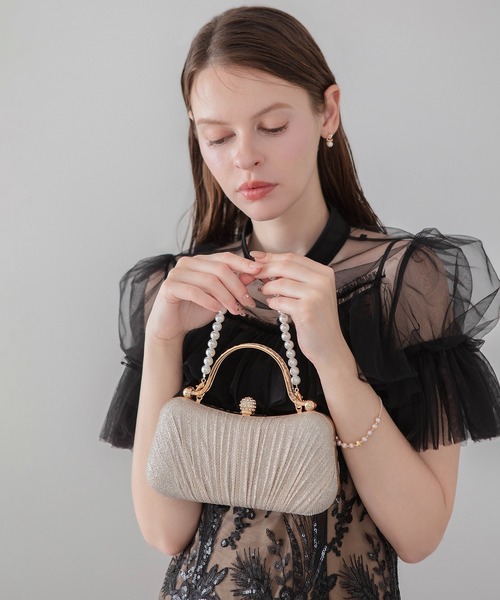 Leja(レジャ)の「【LEJA】3WAYラメプリーツビジューパールハンドルバッグ結婚式 パーティー 成人式 二次会 同窓会 お呼ばれ オケージョン 20代 30代(ハンドバッグ・レディース・グレー/シャンパン・FREE)」の2枚目の写真