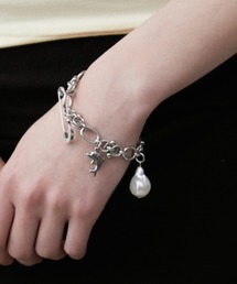 Rohwel（ローウェル）の「Multi Charm Chain Bracelet / マルチチャームチェーンブレスレット（ブレスレット）」