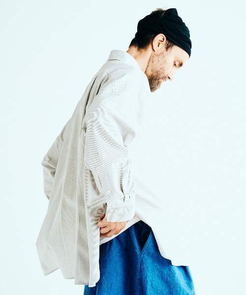 BASISBROEK(バシスブルック)の「VAKEN -STRIPE-(シャツ/ブラウス・メンズ・ブラック・2/1)」の7枚目の写真