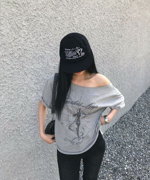VENHIT(ベンヒット)の「フィアレス ワンオフ 半袖Tシャツ(Tシャツ/カットソー・レディース・ホワイト/ライトグレー/ブラック・FREE)」の7枚目の写真