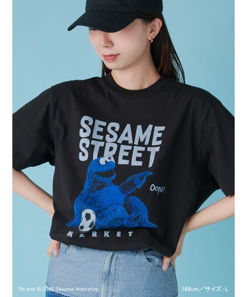 SESAME STREET(セサミストリート)の「【UNISEX】フォトTシャツ(SOCCER)(Tシャツ/カットソー・レディース・ホワイト/ブラック・M/L)」の3枚目の写真