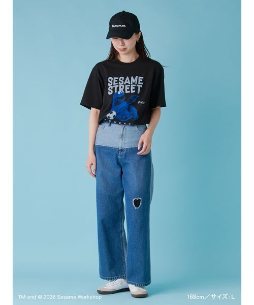 SESAME STREET(セサミストリート)の「【UNISEX】フォトTシャツ(SOCCER)(Tシャツ/カットソー・レディース・ホワイト/ブラック・M/L)」の5枚目の写真