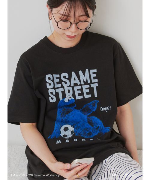 SESAME STREET(セサミストリート)の「【UNISEX】フォトTシャツ(SOCCER)(Tシャツ/カットソー・レディース・ホワイト/ブラック・M/L)」の12枚目の写真