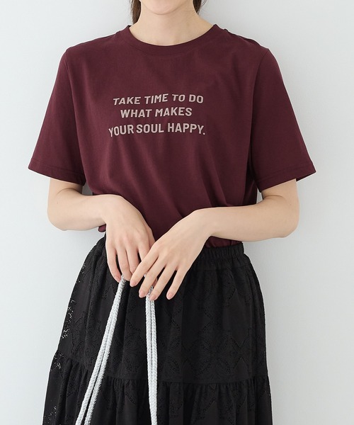 Honeys(ハニーズ)の「【ハニさら・接触冷感・吸水速乾・UVカット・遮熱】ロゴプリントTシャツ(Tシャツ/カットソー・レディース・オフホワイト/ボルドー/ブラック/ライトベージュ/スミクロ/ブラウン・LL/S/L/M)」の6枚目の写真